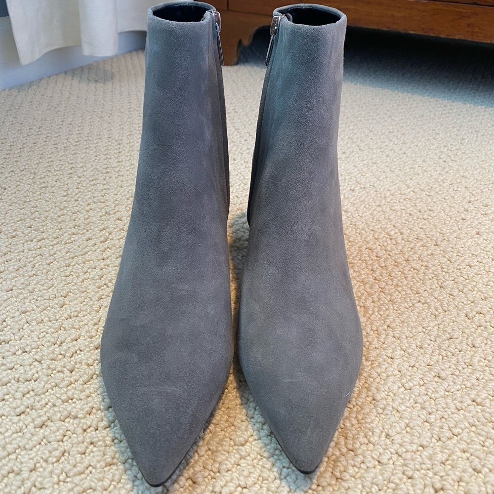 Marc Fisher Jarli Gray Suede Boot / Bootie 8B